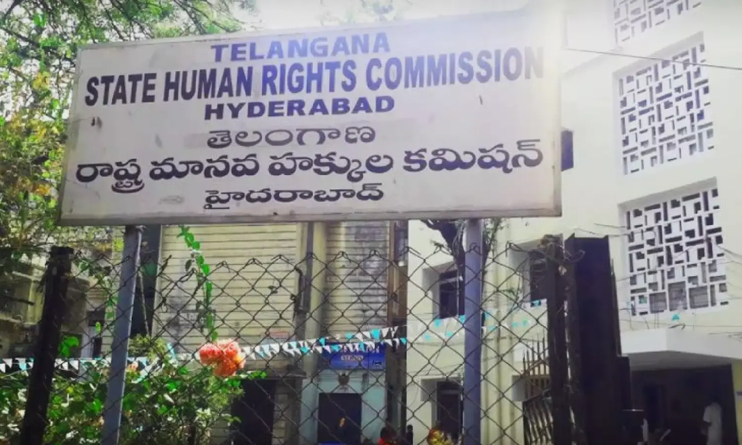 TGHRC pulls up Gauthami, Sultan-ul-Uloom colleges for illegally withholding students’ certificates