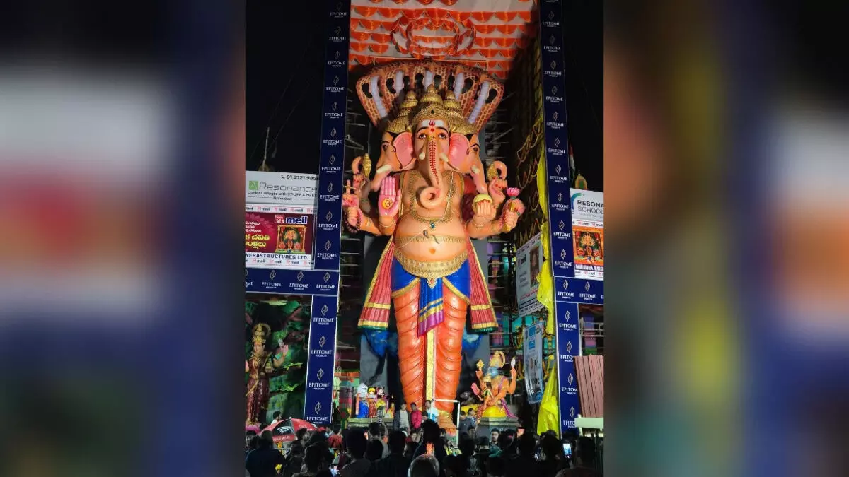 Ganesh immersion in Hyderabad: CCTV, drones, QR codes for monitoring; 40 cranes on standby Ganesh immersion in Hyderabad: CCTV, drones, QR codes for monitoring; 40 cranes on standby