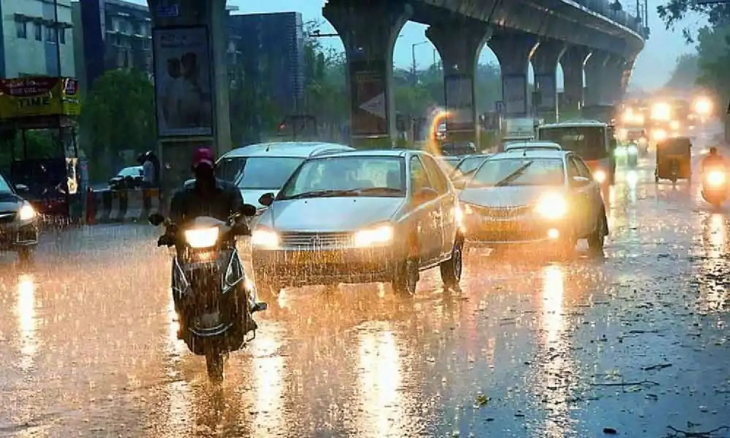 `Plan travel carefully’: IMD forecasts intense rain in Hyderabad, other districts on Friday, Saturday