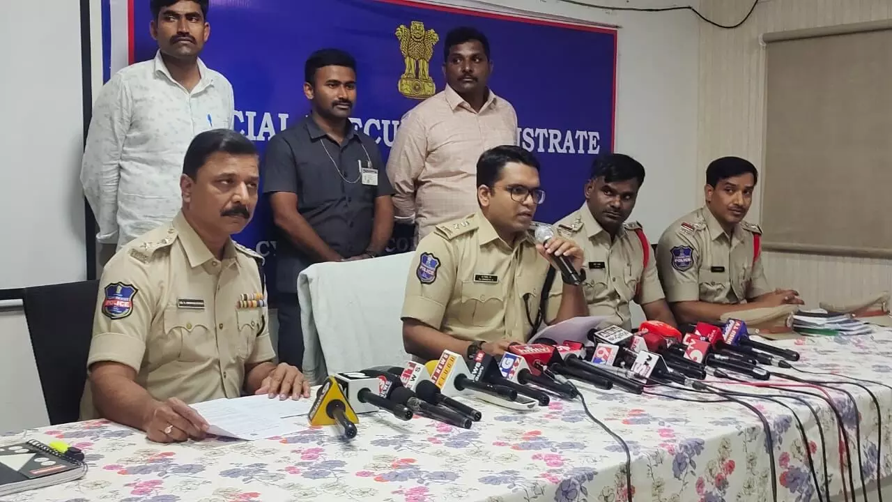 Childless couples buying kidnapped kids: Hyderabad police bust trafficking racket; 5 held Childless couples buying kidnapped kids: Hyderabad police bust trafficking racket; 5 held