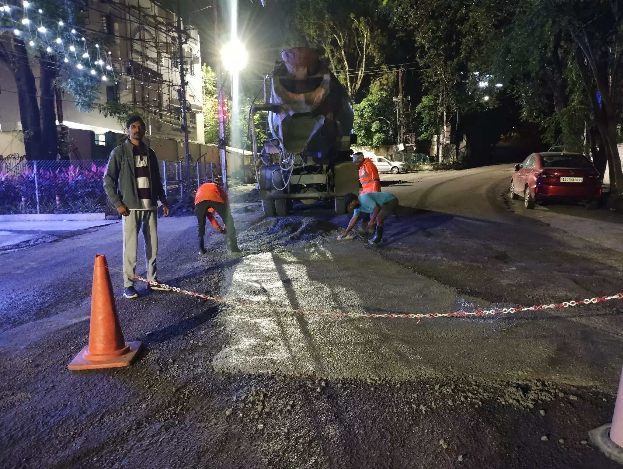 GHMC repairs 10,962 potholes in Hyderabad ahead of Ganesh immersion traffic GHMC repairs 10,962 potholes in Hyderabad ahead of Ganesh immersion traffic