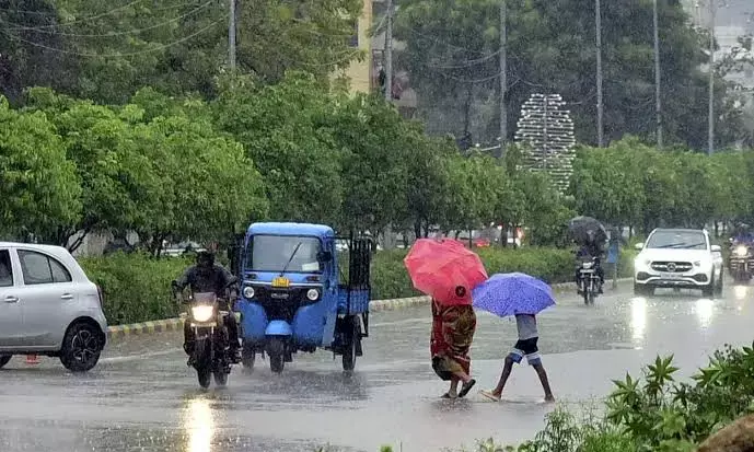 Yellow alert: Widespread rains drench Telangana; MeT forecasts more till Thursday