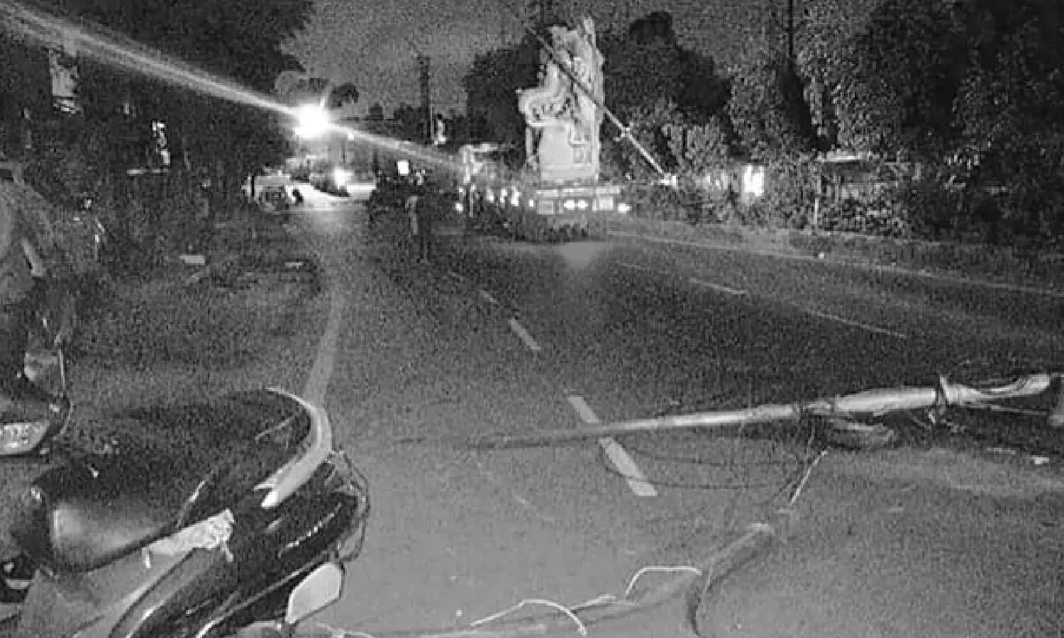 Hyderabad: Techie dies after streetlight pole falls on him during Ganesh idol procession at Nacharam Hyderabad: Techie dies after streetlight pole falls on him during Ganesh idol procession at Nacharam