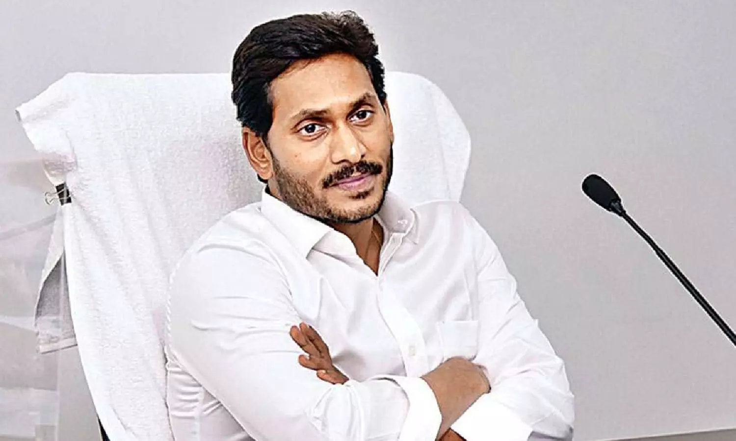 Jagan: Fertiliser delays, low crop prices pushing Andhra farmers into distress Jagan: Fertiliser delays, low crop prices pushing Andhra farmers into distress