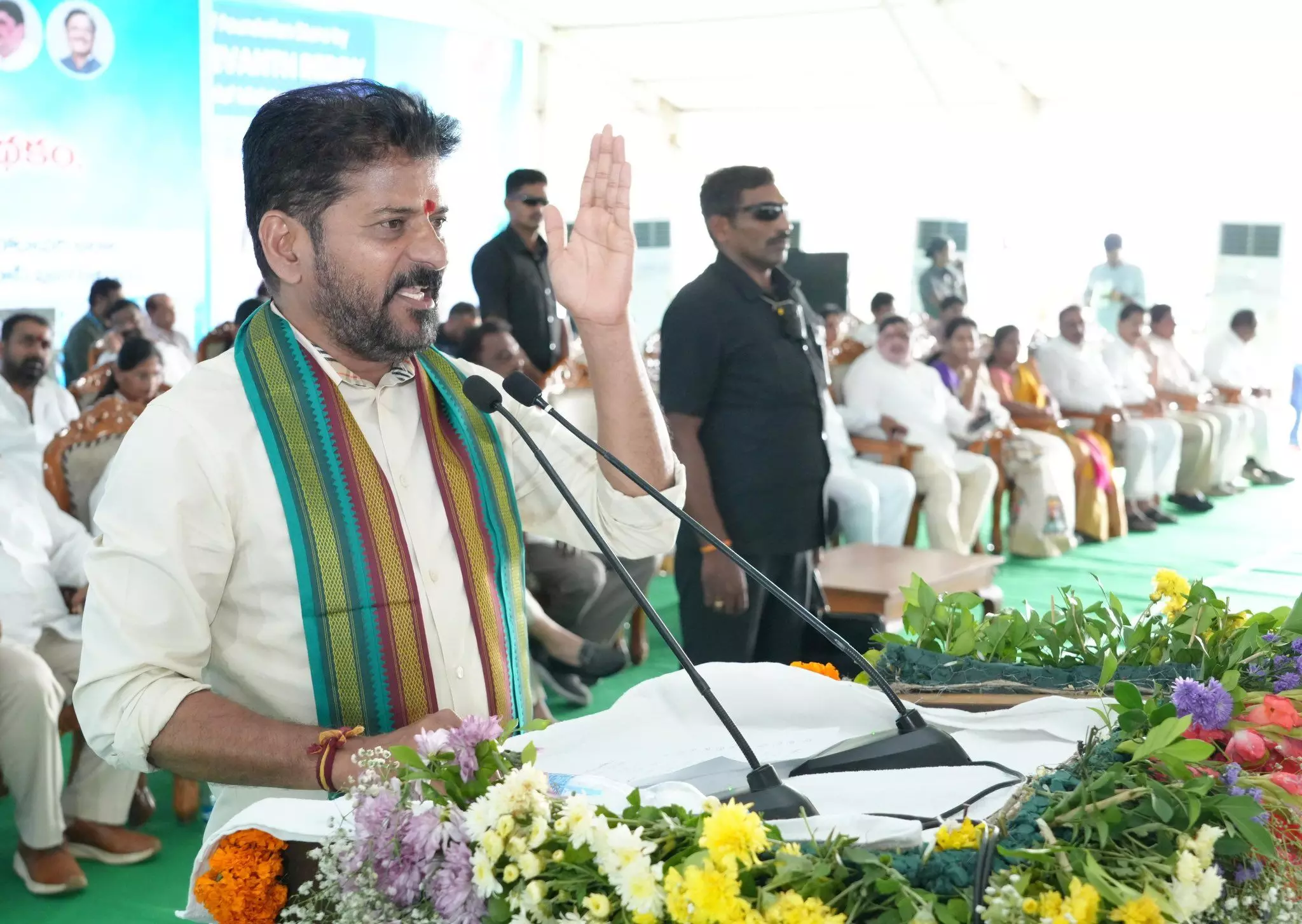 Tummidihatti barrage dispute: CM Revanth to meet Maharashtra counterpart to resolve issue Tummidihatti barrage dispute: CM Revanth to meet Maharashtra counterpart to resolve issue