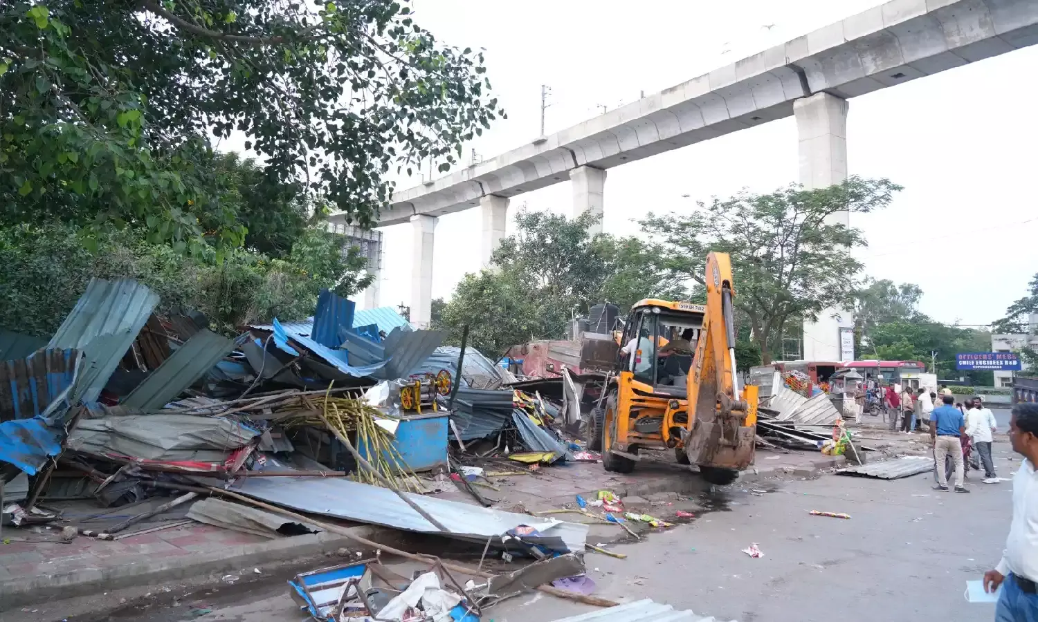 SCB clears two-decade-old illegal structures near JBS ahead of Defence Minister’s visit