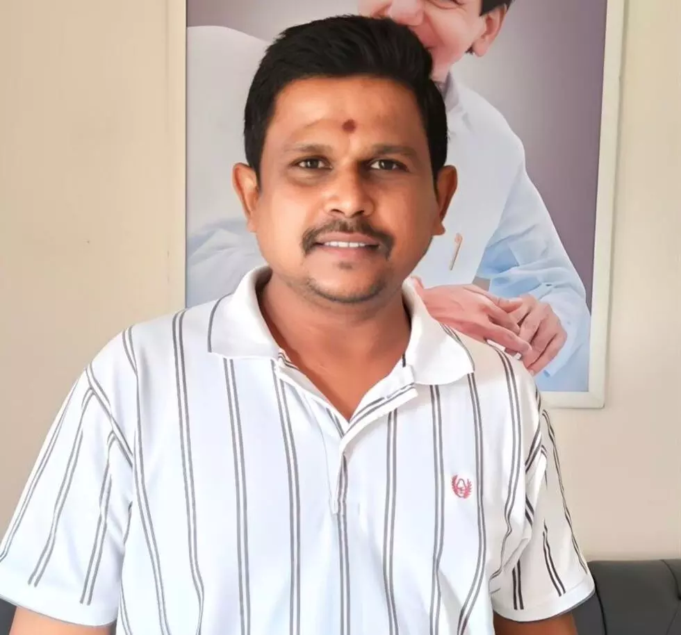 Telangana HC upholds social media freedom, quashes 3 cases against BRS social media activist Nalla Balu Telangana HC upholds social media freedom, quashes 3 cases against BRS social media activist Nalla Balu