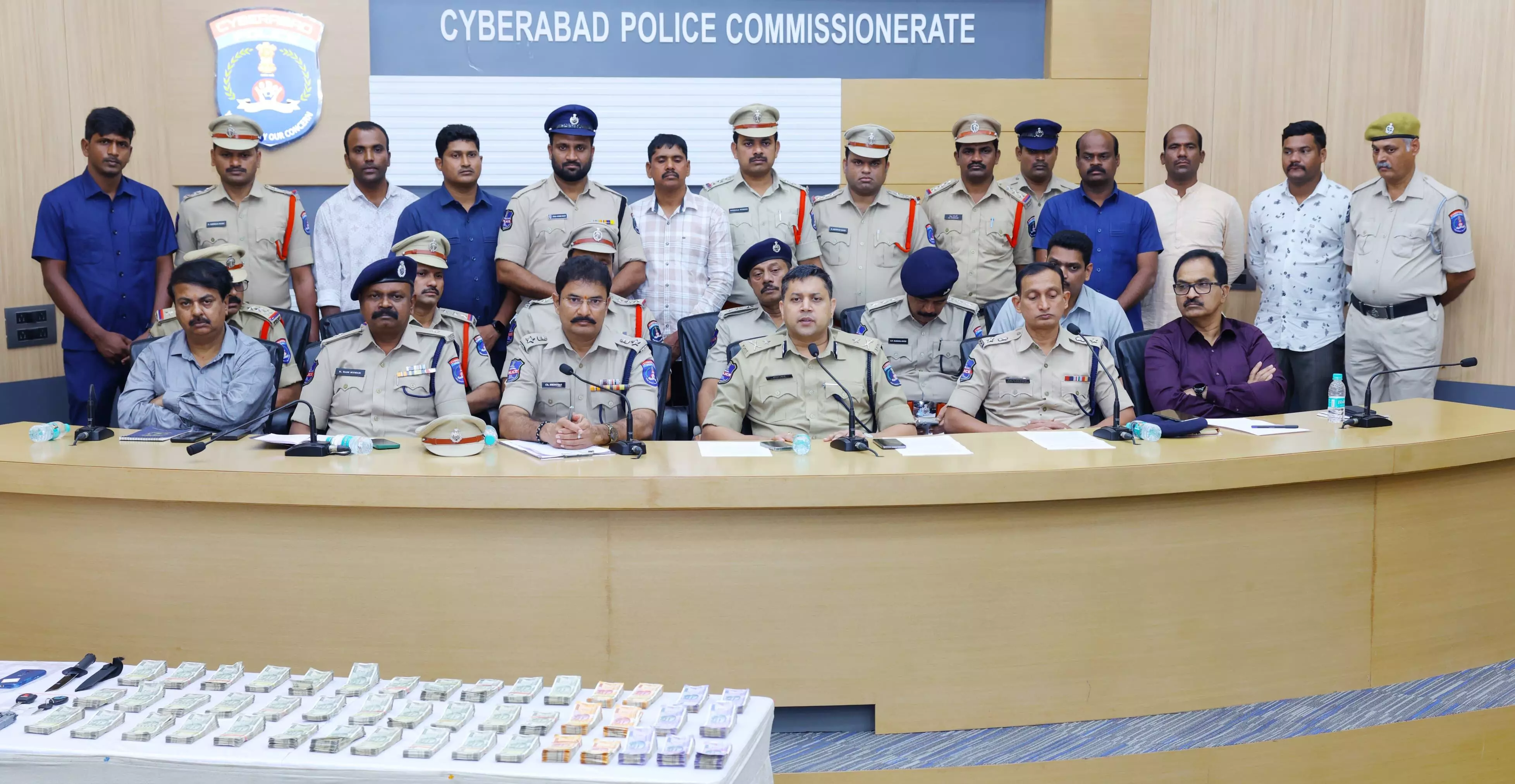Shankarpally dacoity: Cyberabad police nab seven-member gang, recover Rs 17.5 L Shankarpally dacoity: Cyberabad police nab seven-member gang, recover Rs 17.5 L