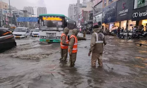 Traffic snarls, waterlogging, flood alerts:  Sudden heavy downpour on Sunday leaves Hyderabad reeling