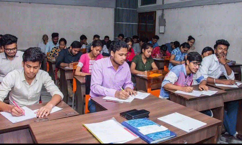 Hyderabad: STFI urges Centre to file review petition against SC order mandating TET for senior teachers