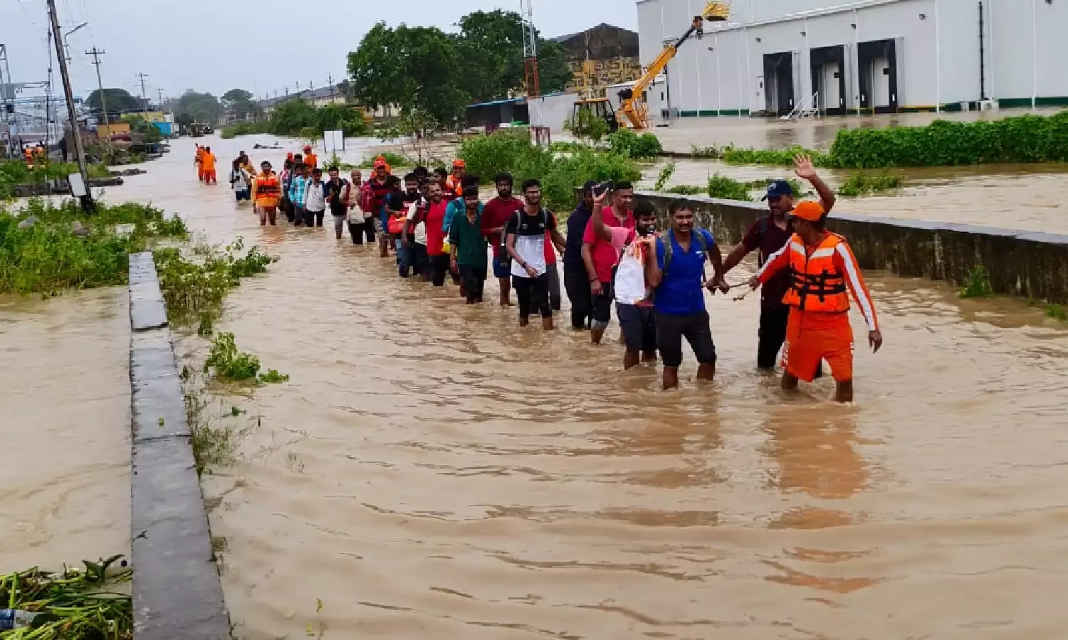 Andhra: Four washed away in floods in Rayachoti; bodies recovered from sewer