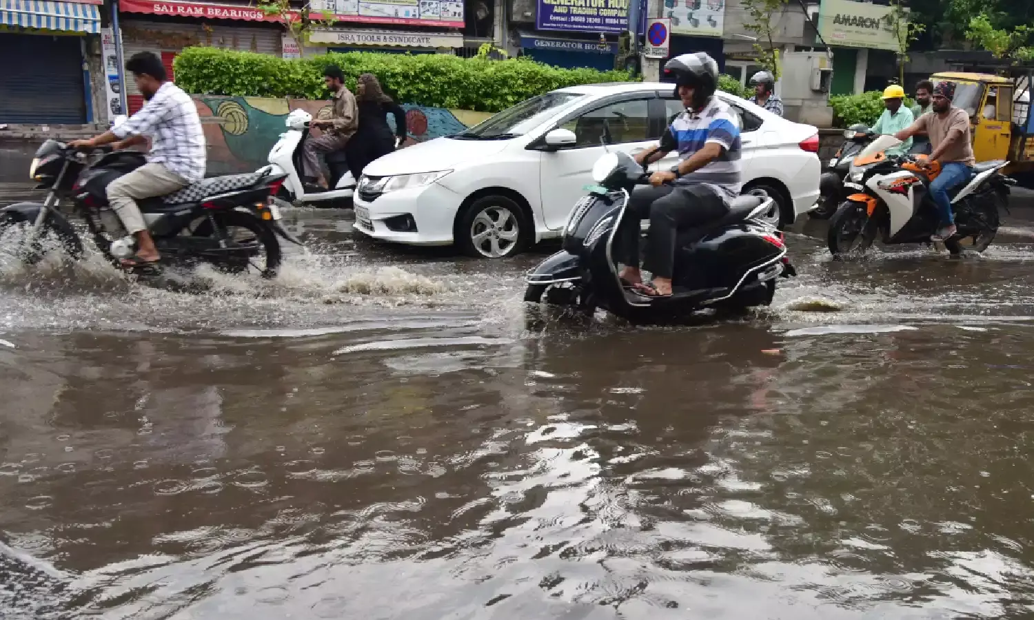 Short-duration rains bring Hyderabad to its knees again; waterlogging, power cuts galore