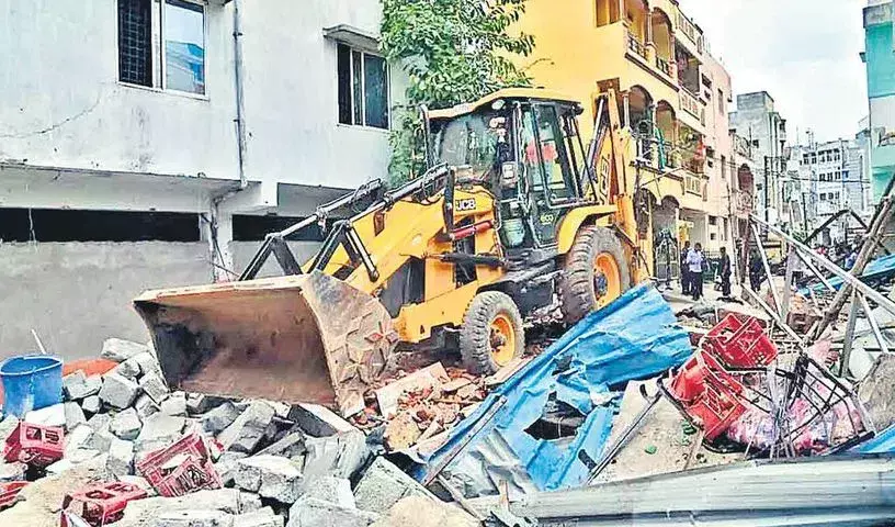 After HC order, HYDRAA frees 36 acres of encroached govt land worth Rs 3,600 Cr in Kondapur