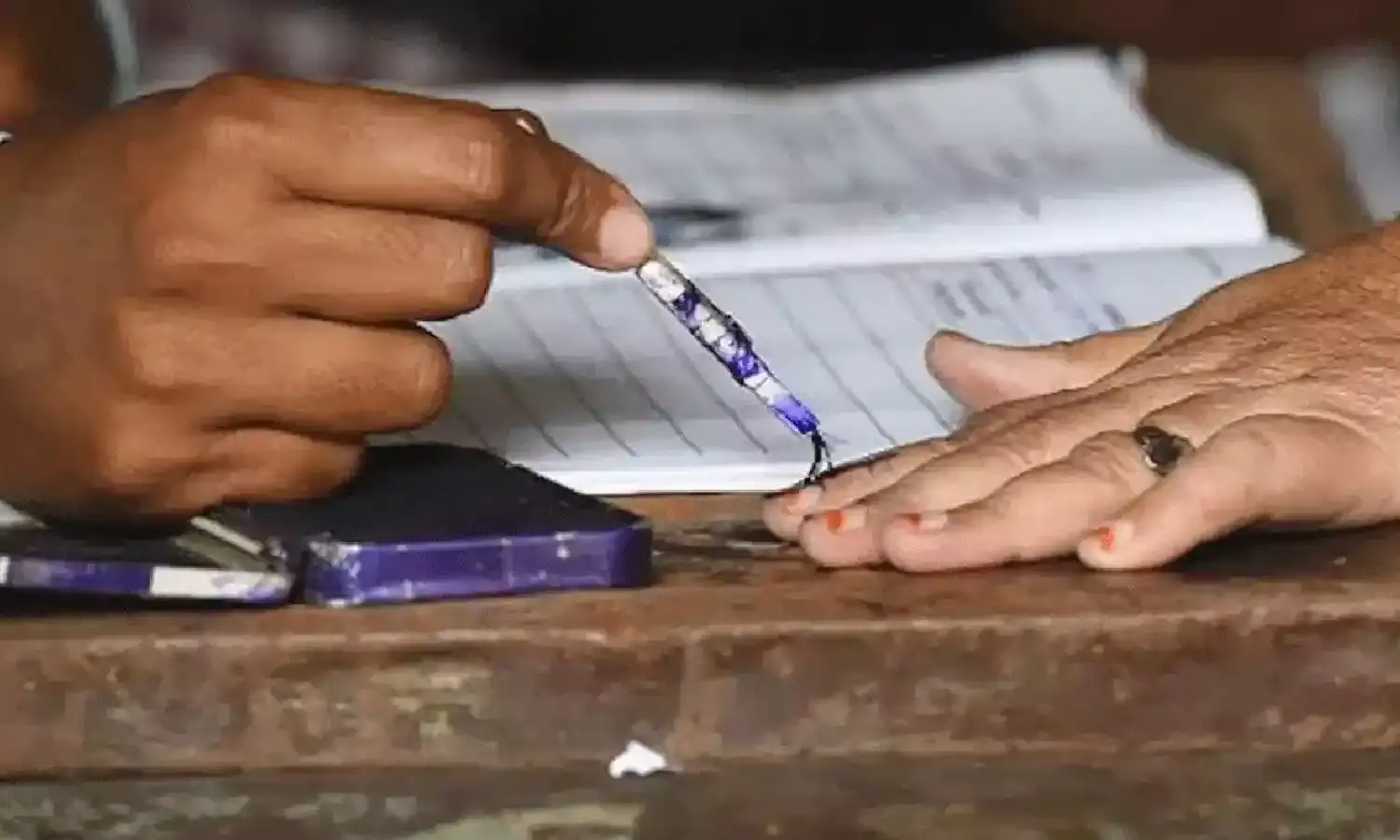 Triangular fight in Bihar as ECI announces two-phase poll schedule