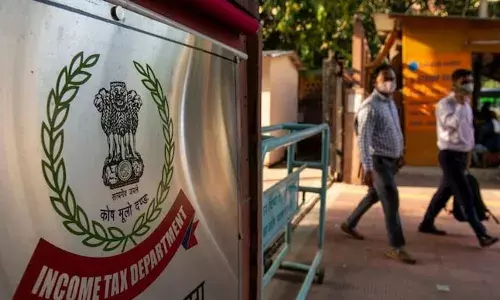 ā¹300-Crore Pulse Trade Scam: Income Tax raids 25 locations in twin states