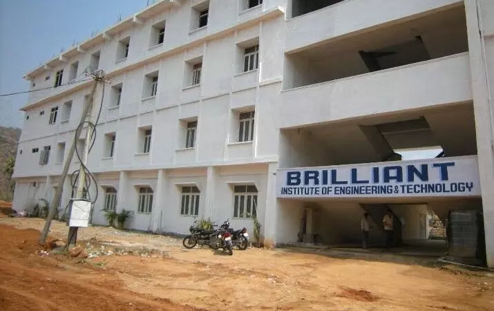 Thieves loot nearly Rs 1.07 crore cash from Brilliant Institute in Abdullapurmet Thieves loot nearly Rs 1.07 crore cash from Brilliant Institute in Abdullapurmet