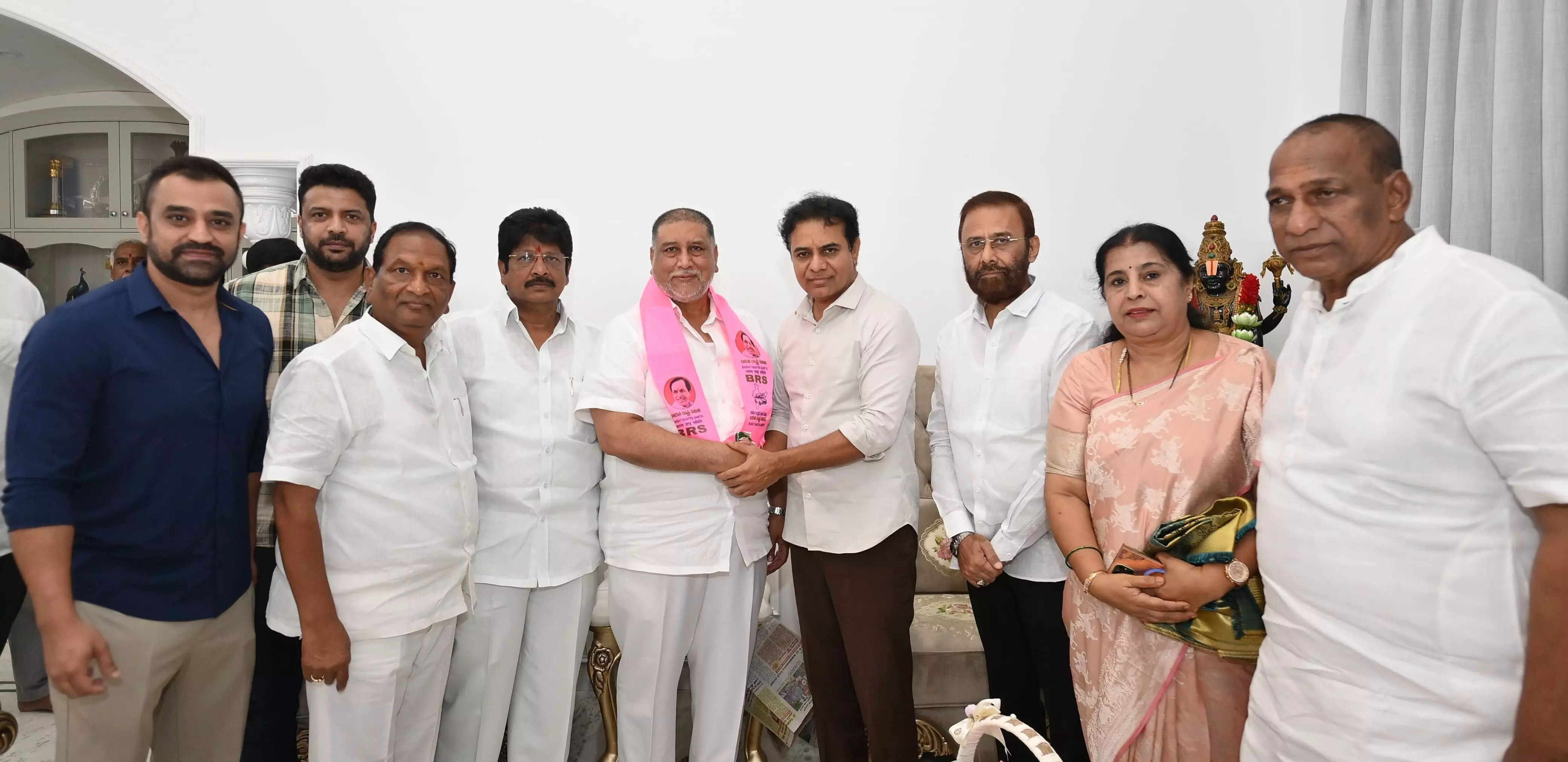 Senior Congress leader Ali Masqati, ex-TDP leader Shakeela Reddy join BRS Senior Congress leader Ali Masqati, ex-TDP leader Shakeela Reddy join BRS