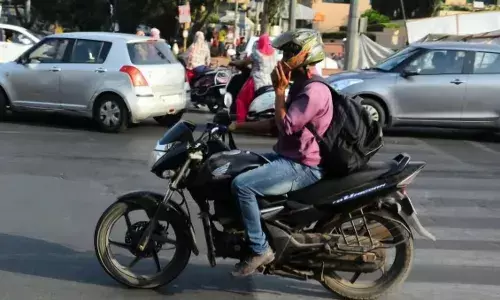 Hyderabad police cracks down on mobile use while driving; 80,555 cases booked this year