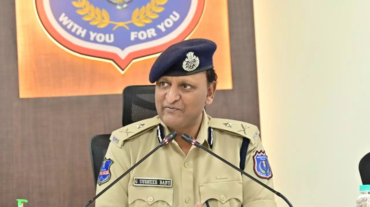 Minor caught with Hashish oil worth Rs 1.15 crore at Ghatkesar railway station Minor caught with Hashish oil worth Rs 1.15 crore at Ghatkesar railway station