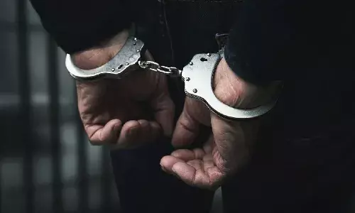 Hyderabad: After losing money in online betting, caretaker robs elderly couple of gold, cellphone; held