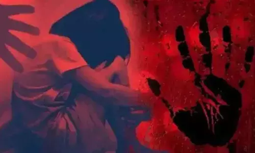 AP womenās panel demands arrest of 60-year-old for attempted rape of minor student in Tuni