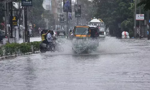 Orange alert: IMD forecasts thunderstorm, gusty winds, light rainfall in Andhra parts