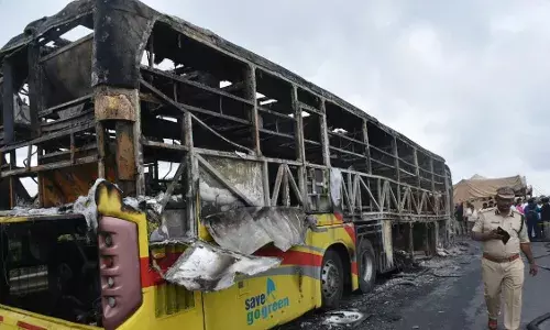 Kurnool bus fire: Telangana Minister Ponnam warns private bus operators of murder charges over negligence