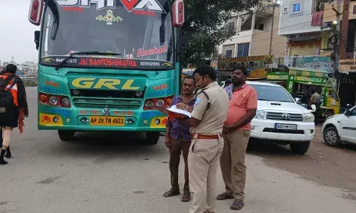 Hyderabadās traffic mayhem: Tri-city commissionerates book 29,931 private buses, collect Rs 10.11 Cr fine Hyderabadās traffic mayhem: Tri-city commissionerates book 29,931 private buses, collect Rs 10.11 Cr fine