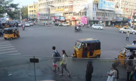 Elevated corridor construction: Paradise–Dairy Farm road shut for nine months from Oct 30; check diversions