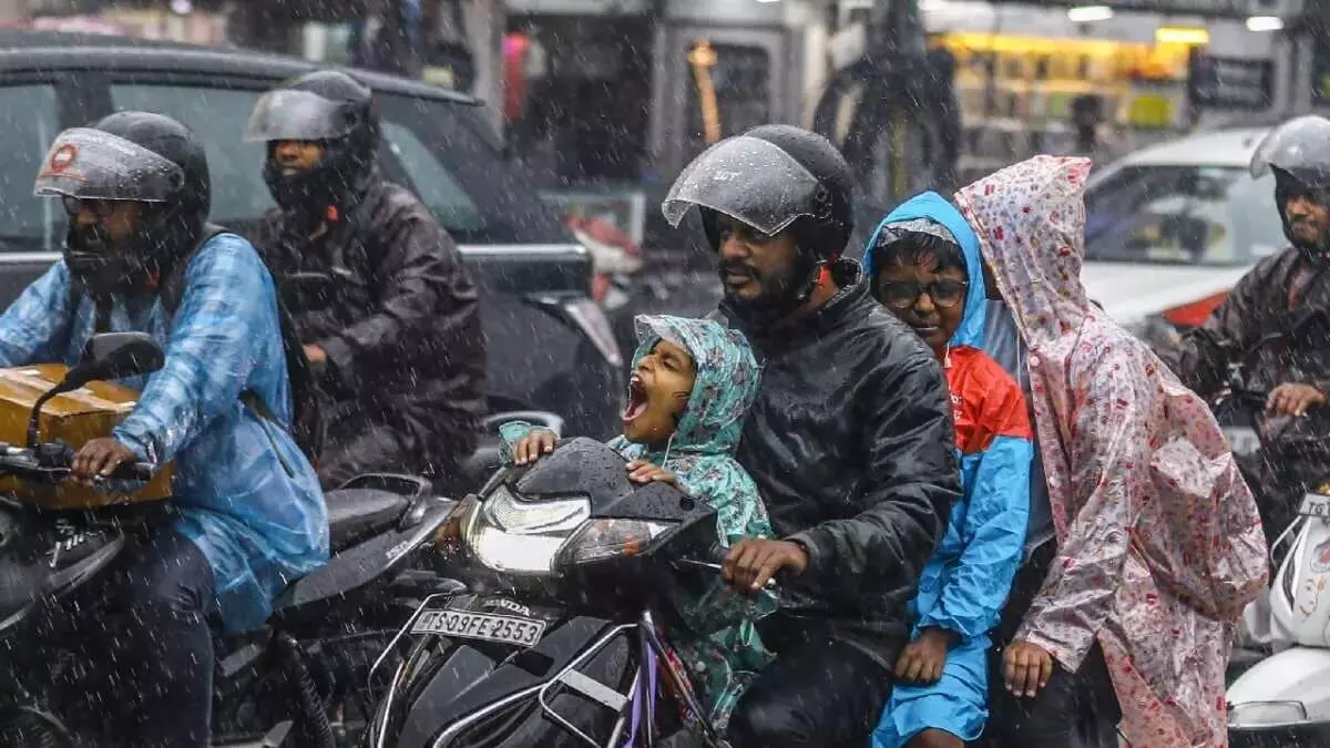 Hyderabad sees steady rain as Cyclone Montha’s impact spreads across Telangana Hyderabad sees steady rain as Cyclone Montha’s impact spreads across Telangana