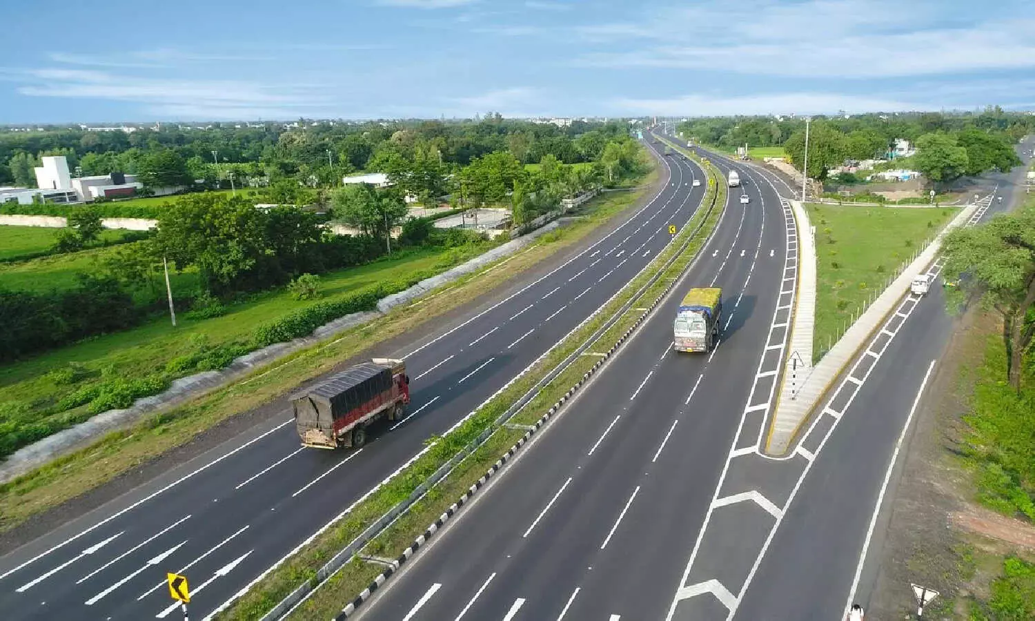 Hyderabad–Vijayawada highway to be widened to six lanes, travel time to drop by 2 hours Hyderabad–Vijayawada highway to be widened to six lanes, travel time to drop by 2 hours
