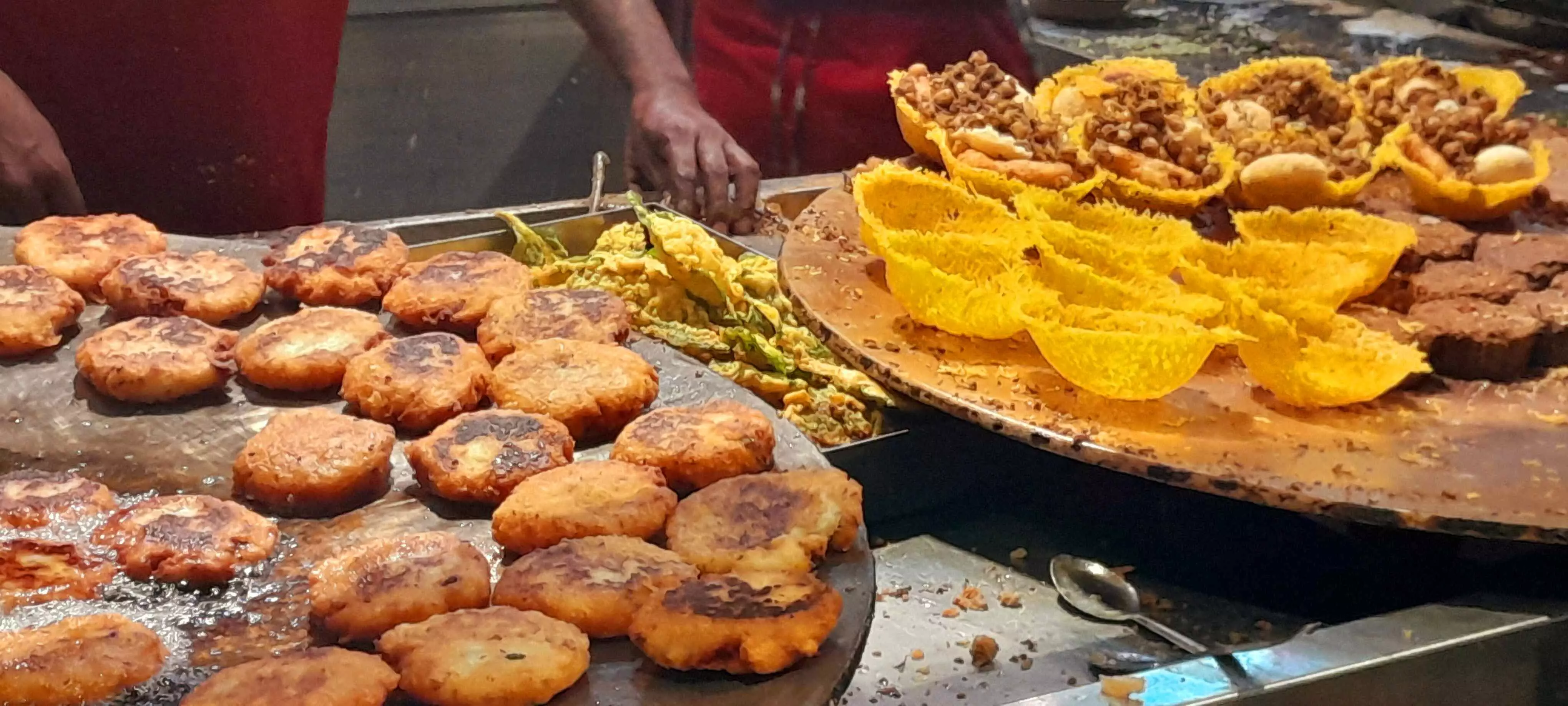 `Muskuraiye, aap Lucknow mein hai: Here is a glimpse into world world-famous cuisine of city of Nawabs `Muskuraiye, aap Lucknow mein hai: Here is a glimpse into world world-famous cuisine of city of Nawabs