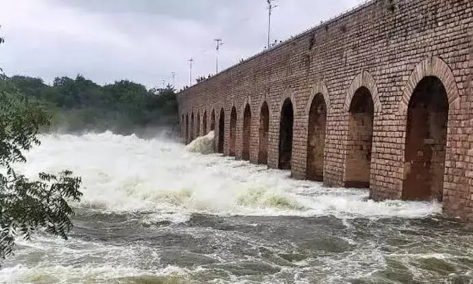 Illegal constructions at Osman Sagar, Himayat Sagar: Telangana HC slams state for not responding to PIL Illegal constructions at Osman Sagar, Himayat Sagar: Telangana HC slams state for not responding to PIL