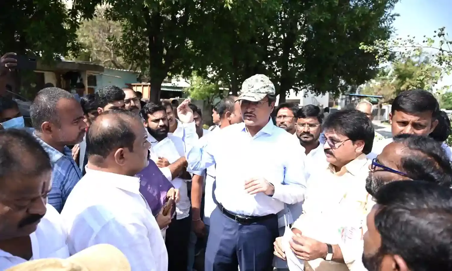 HYDRAA boss Ranganath exposes false FTL markings at Suddakunta lake, orders action on officials