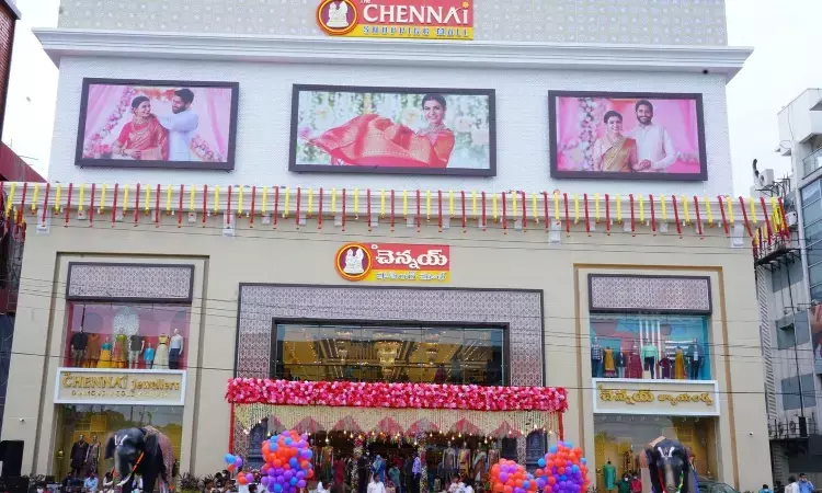 Hyderabad: Consumer panel asks Chennai shopping mall to pay Rs 2.80L for failing to keep gold purchase scheme promises Hyderabad: Consumer panel asks Chennai shopping mall to pay Rs 2.80L for failing to keep gold purchase scheme promises