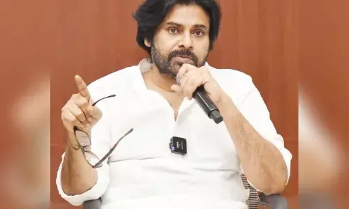 āMovie piracy bleeding industryā: Pawan Kalyan praises Hyderabad cops for arresting Immadhi Ravi āMovie piracy bleeding industryā: Pawan Kalyan praises Hyderabad cops for arresting Immadhi Ravi