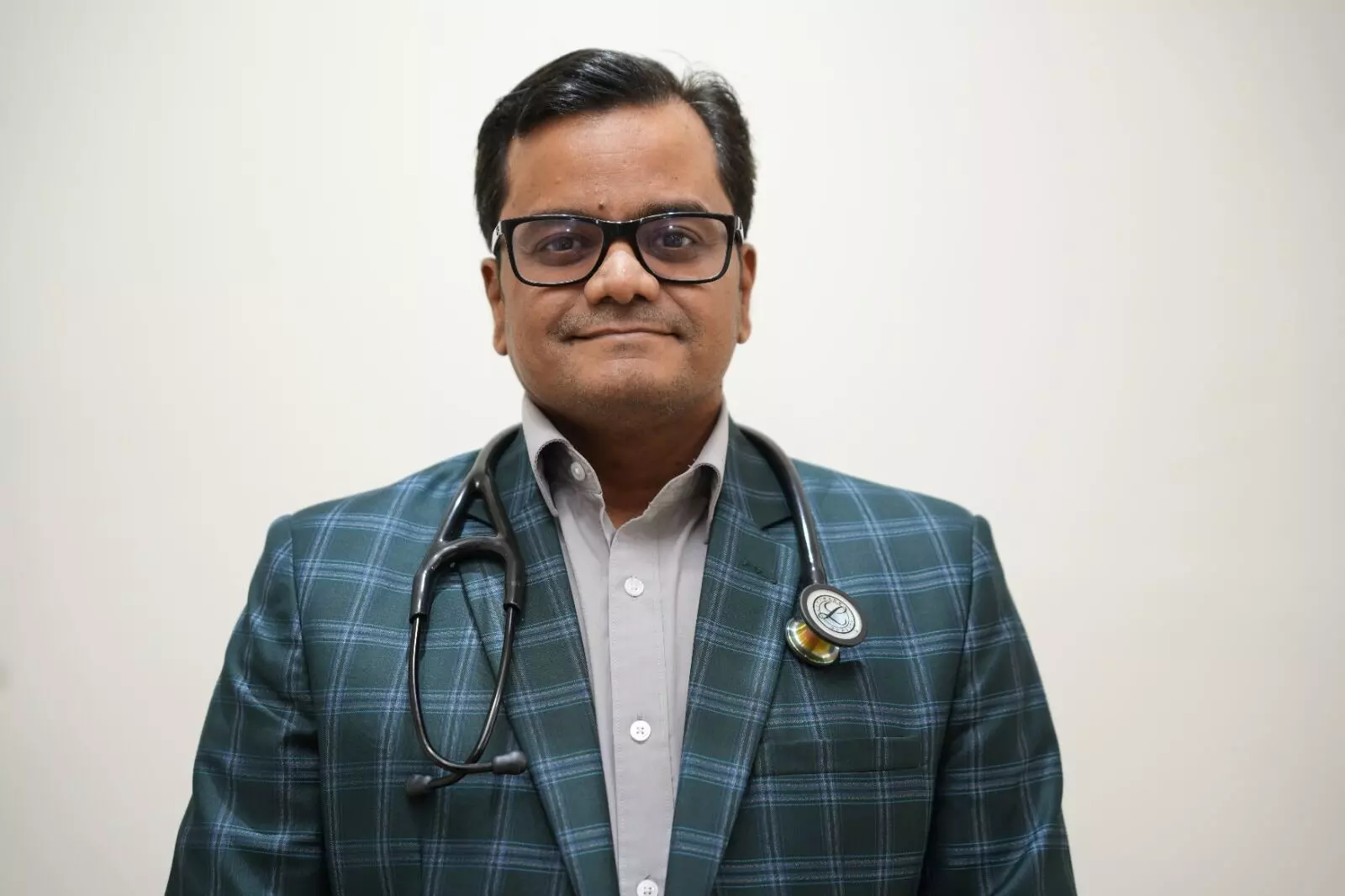 Dr Nishant Sinha