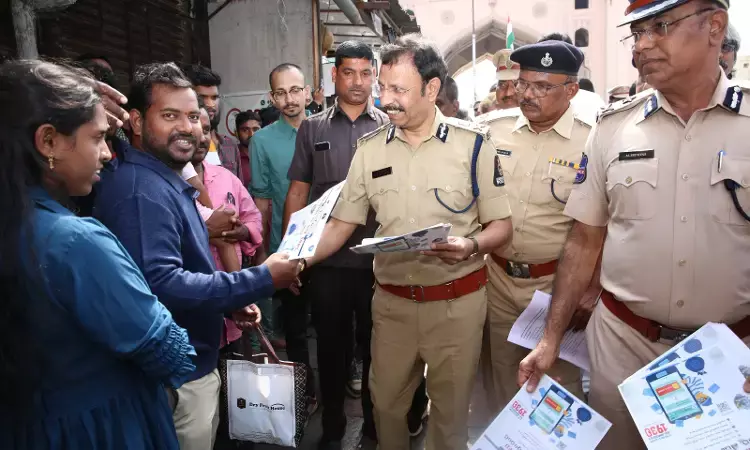 āPublic fear, greed fueling fraudsters, says Hyderabad Police Commissioner VC Sajjanar āPublic fear, greed fueling fraudsters, says Hyderabad Police Commissioner VC Sajjanar