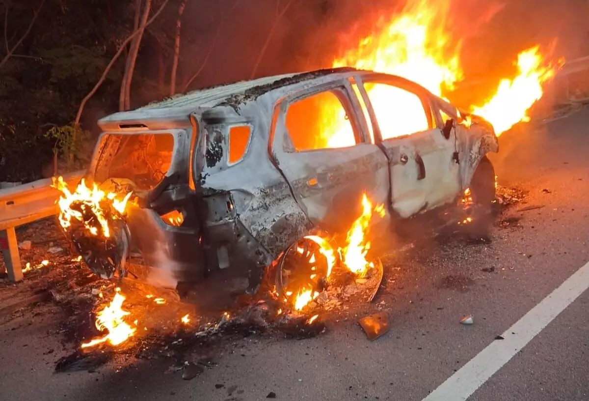 Hyderabad: Two road accidents leave one dead, another injured; several shops damaged Hyderabad: Two road accidents leave one dead, another injured; several shops damaged