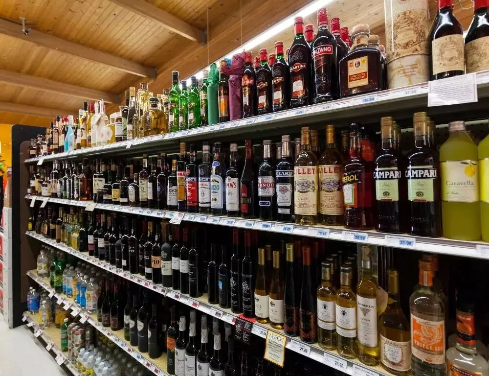 Nagaram wine shop case: Telangana HC expresses concern over proliferation of liquor outlets in residential areas