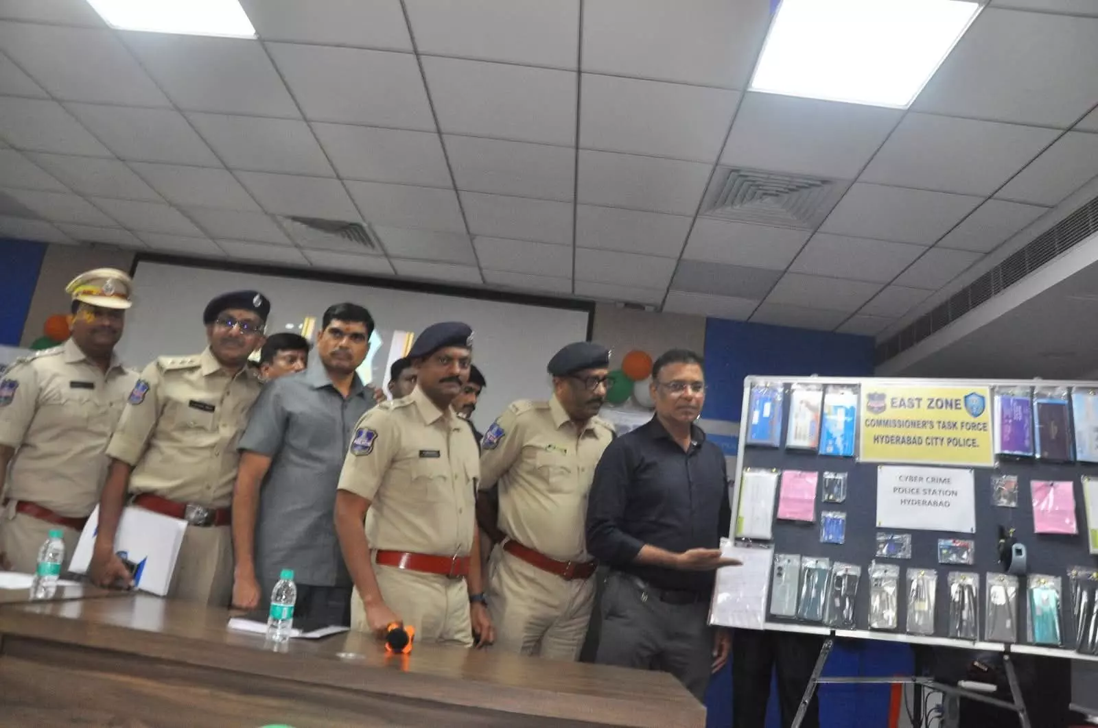 Hyderabad police bust mule bank accounts gang; 8 held, Rs 24.10 crore fraud exposed