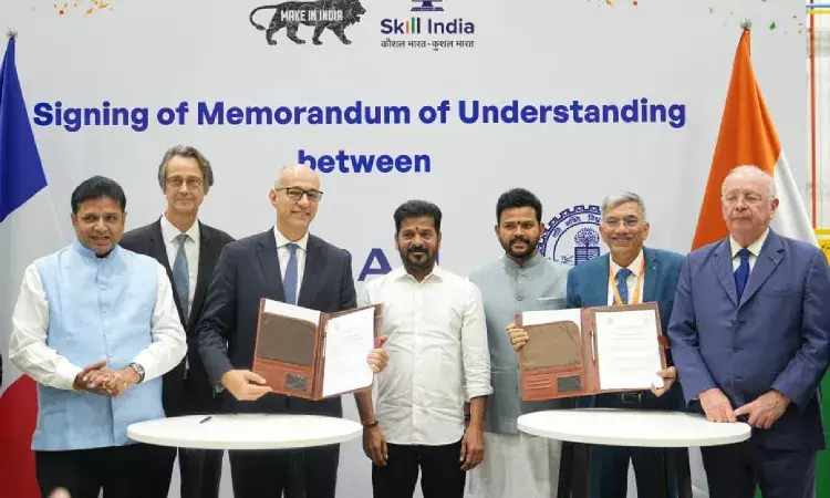 CM Revanth invites PM Modi to āTelangana Risingā Global Summit, seeks HyderabadāBengaluru defence corridor CM Revanth invites PM Modi to āTelangana Risingā Global Summit, seeks HyderabadāBengaluru defence corridor