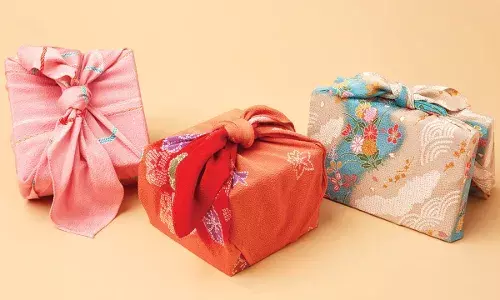 Try Furoshiki gifting trend: Replace single-use paper with cloth wraps Try Furoshiki gifting trend: Replace single-use paper with cloth wraps