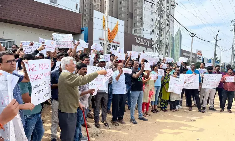200 homebuyers protest at Vasavi Urban project in Bachupally over delay in handover of flats 200 homebuyers protest at Vasavi Urban project in Bachupally over delay in handover of flats