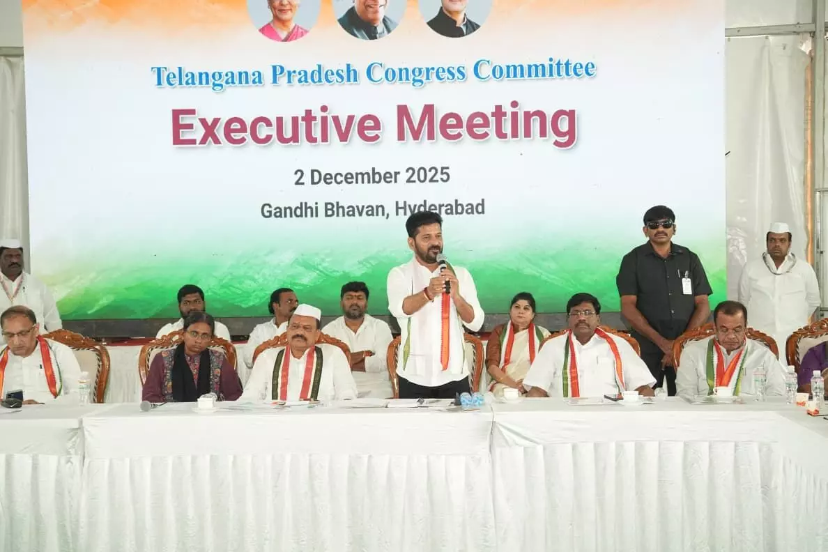 TPCC meet welcomes new DCCs; CM Revanth slams ‘illegal’ cases against Sonia, Rahul Gandhi TPCC meet welcomes new DCCs; CM Revanth slams ‘illegal’ cases against Sonia, Rahul Gandhi