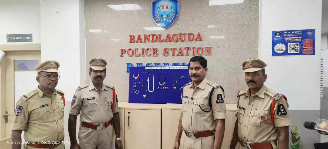 Hyderabad: Bollywood actor Sunil Shetty’s namesake carries out series of burglaries; held, ornaments worth Rs 10L seized Hyderabad: Bollywood actor Sunil Shetty’s namesake carries out series of burglaries; held, ornaments worth Rs 10L seized