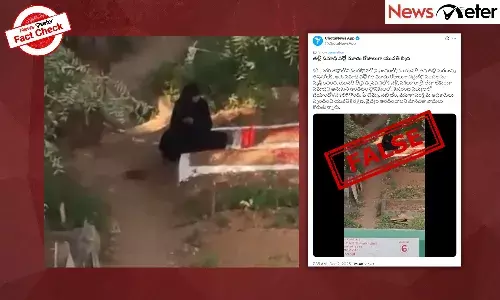 Fact Check: మూడు రోజులుగా తన తల్లి సమాధి వద్ద యువతి నిద్రిస్తున్నట్లు వైరల్ అవుతున్న వీడియో.. నిజం ఇదే!