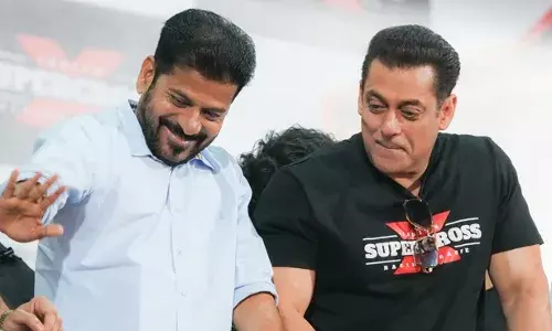 18,000 fans cheer as Salman Khan ignites high octane action at Gachibowli 18,000 fans cheer as Salman Khan ignites high octane action at Gachibowli