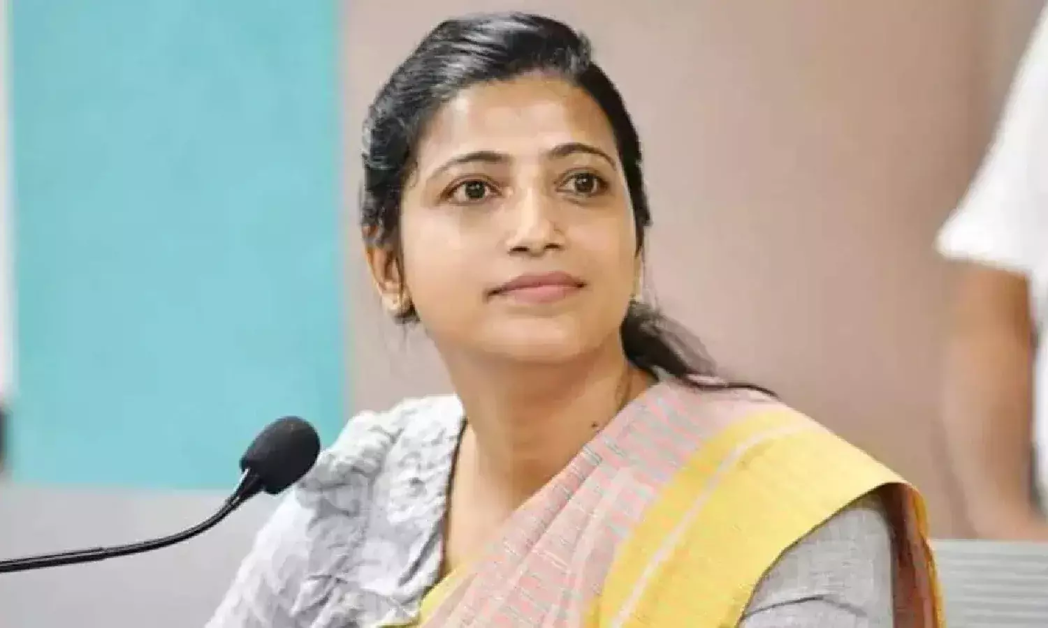 HC stays CAT order allocating IAS officer Amrapali to Telangana cadre