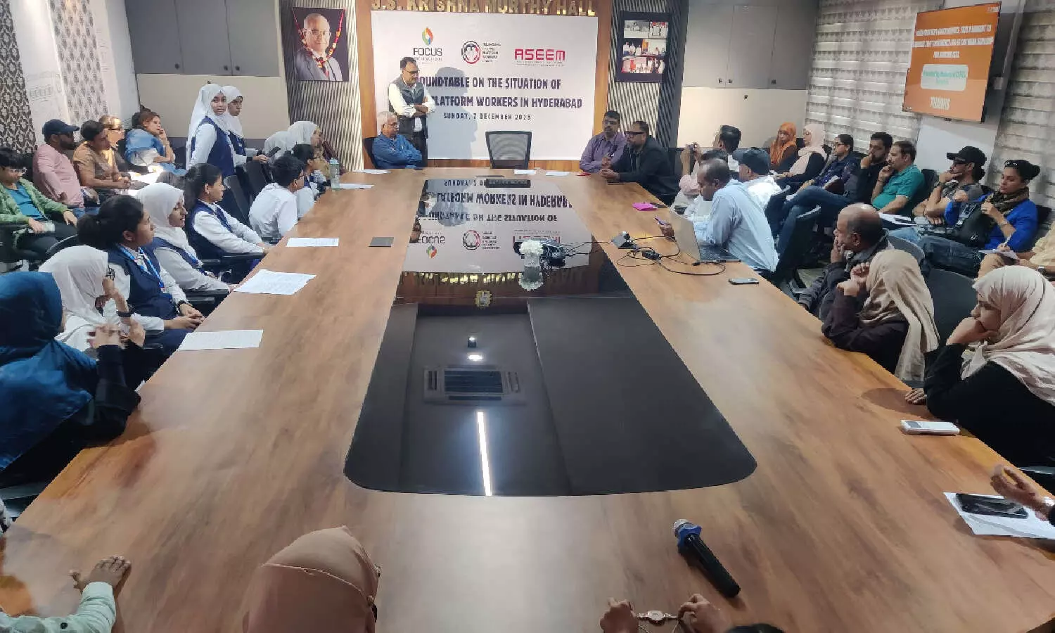 Half of gig workers in Hyderabad face sudden ID blocking; majority have no access to grievance redressal mechanisms: Study Half of gig workers in Hyderabad face sudden ID blocking; majority have no access to grievance redressal mechanisms: Study